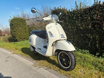 Piaggio Vespa 300 GTS hpe - 2019