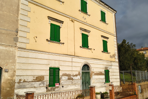 Casa su più livelli a schiera