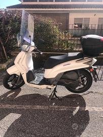 Kymco People S 200 i anno 2012