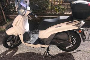 Kymco People S 200 i anno 2012