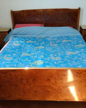 letto matrimoniale vintage con 2 comodini