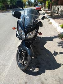 Moto Suzuki 