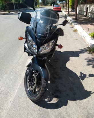 Moto Suzuki 