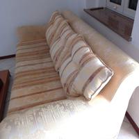 divano comodo e robusto tre posti