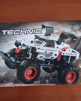 LEGO Technic 42150 - Monster Jam Monster Mutt Dalm