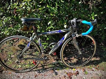 Bicicletta storica da corsa  in carbonio