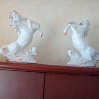 2 cavalli in ceramica