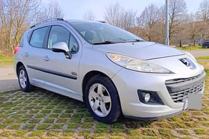 Peugeot 207 sw gpl con motore danneggiato 