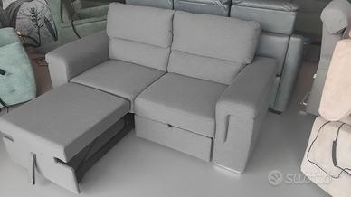 Divano 3 posti con panchetta estraibile