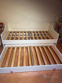 Letto bambini estraibile con due letti come nuovo