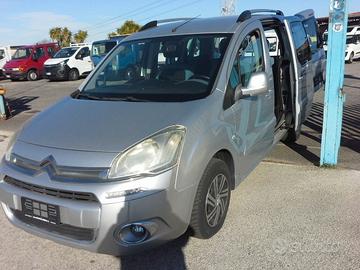 Berlingo 1.6 hdi con 5 posti vettura family