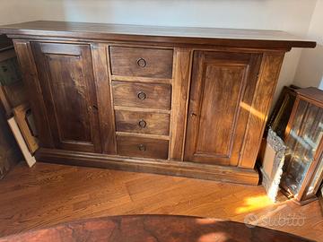 Credenza in arte povera