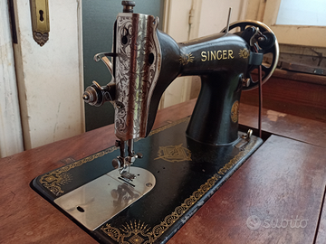 Macchina da cucire SINGER antica