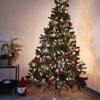 Albero di Natale altezza 1,80 cm con luci