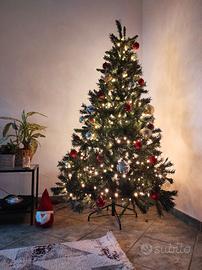 Albero di Natale altezza 1,80 cm con luci