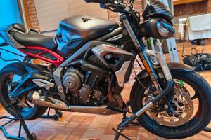 Triumph street triple RS 