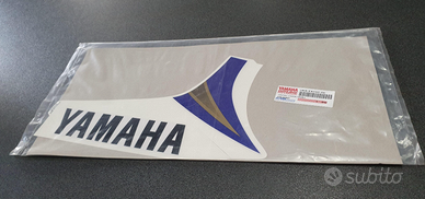 -Emblema Dx Yamaha Aerox 50 1BXF83A22000