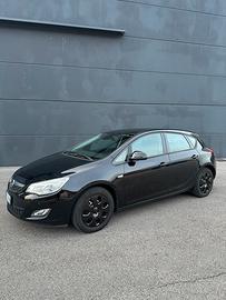 Opel astra cosmo gpl