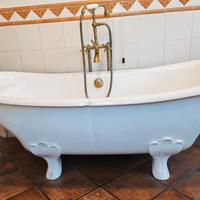 Vasca da bagno vintage in ghisa 