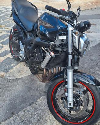 Yamaha FZ6 Black Edition