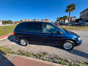 Chrysler Voyager