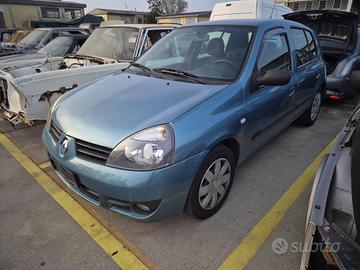 Renault Clio 2004 Benzina Demolita - Per Ricambi