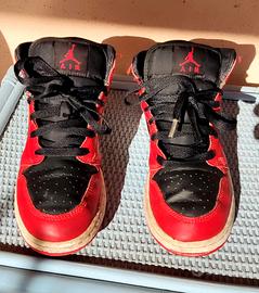 Nike Air Jordan 1 Mid Gym Red