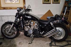 Honda VF750 MAGNA rc28