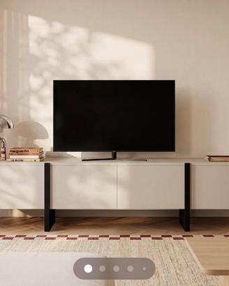 Mobile tv, da montare