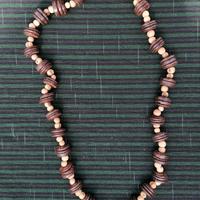 Collana tribale in semi/cocco/legno
