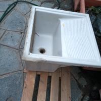 Lavatoio in ceramica 