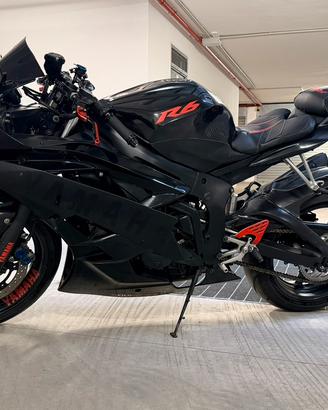 Yamaha R6 modifica codino più corto.