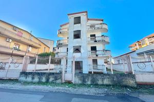 PALAZZINA A ORTA DI ATELLA