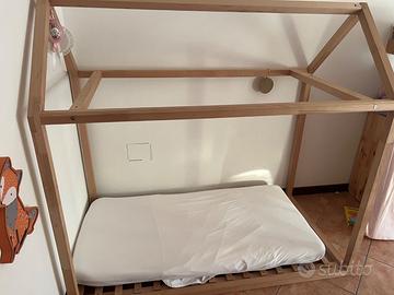 Letto a casetta 70 x140,2 materassi,tende e bianch