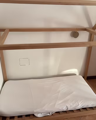 Letto a casetta 70 x140,2 materassi,tende e bianch