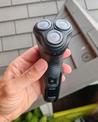Rasoio elettrico philips con scatola 