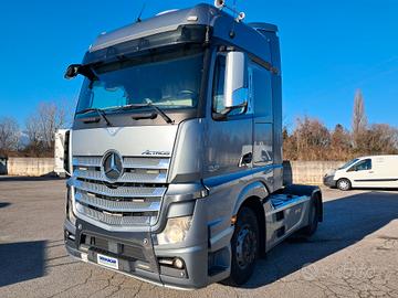Trattore stradale Mercedes Benz Actros 1845 LS