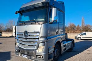 Trattore stradale Mercedes Benz Actros 1845 LS
