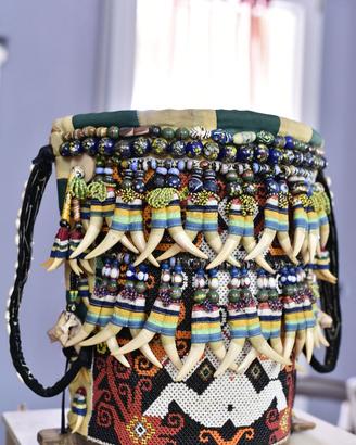 antico postabebe' tribu' dayak borneo indonesia