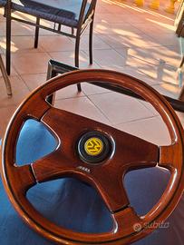 Volante sportivo vintage in legno Volkswagen 