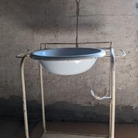 toeletta con catino antico