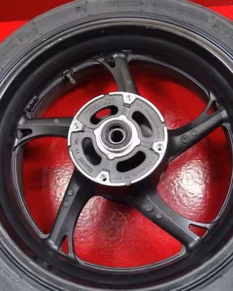 CERCHIO POSTERIORE HONDA HORNET 600