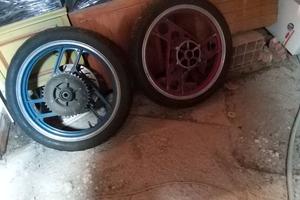 cerchi yamaha rd 350