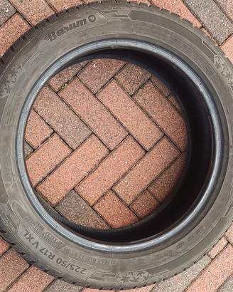 Pneumatici invernali 225/50 R17