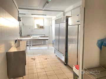 Catania Via Due Obelischi Bottega Alta Visibilità