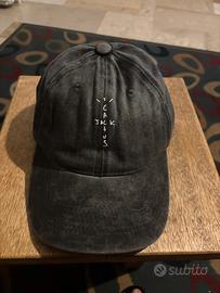 Cappellino travis scott