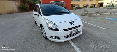 Peugeot 5008 1.6 hdi anno 2012 posti 7