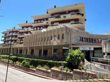 4 LOCALI A AVELLINO