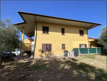 Porzione di Casa a Latina