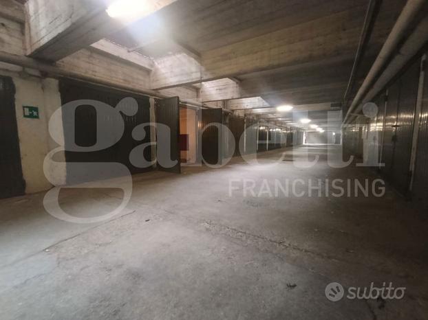 Box/Posto auto Milano [Cod. rif 3238481ACG]